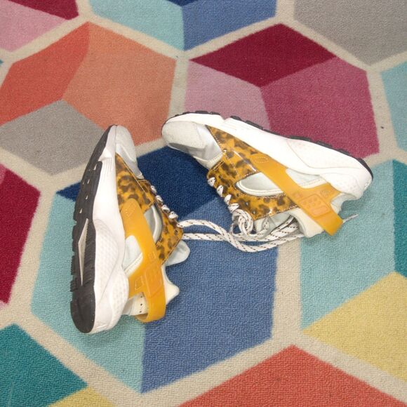Nike  Women`s  Air Huarache Run OG Tortoise Shell Curry Phantom White Size 7 - Picture 7 of 8